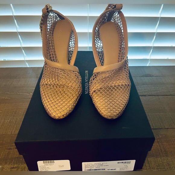 New / Never Worn BOTTEGA VENETA beige Mesh Nappa Chunky Chain Sandals / Pumps - Picture 15 of 16
